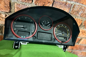 Defender Puma Gauges
