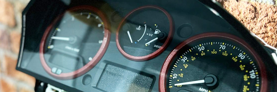 defender puma gauges